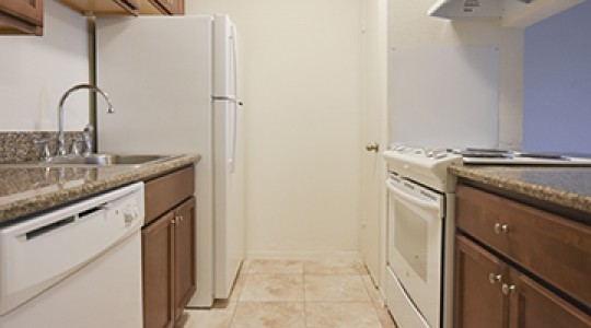 1st Lake Apartments in New Orleans, Louisiana